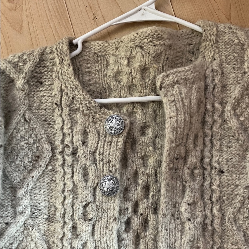 VNT WOOL HANDMADE Cable Knit Beige Sweater - Picture 3 of 4